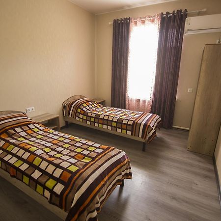 Hostel Esal Ош Екстериор снимка