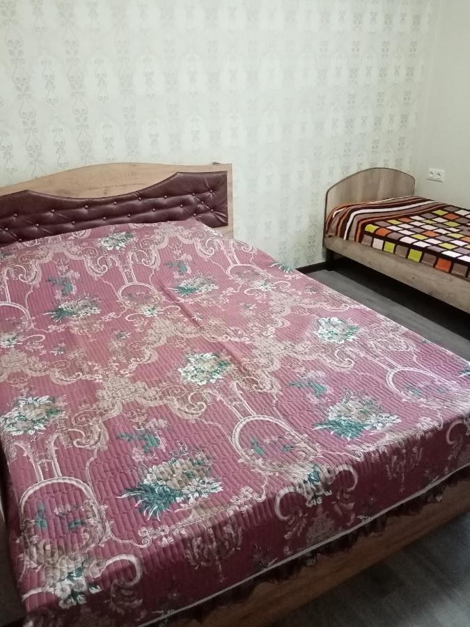 Hostel Esal Ош Екстериор снимка