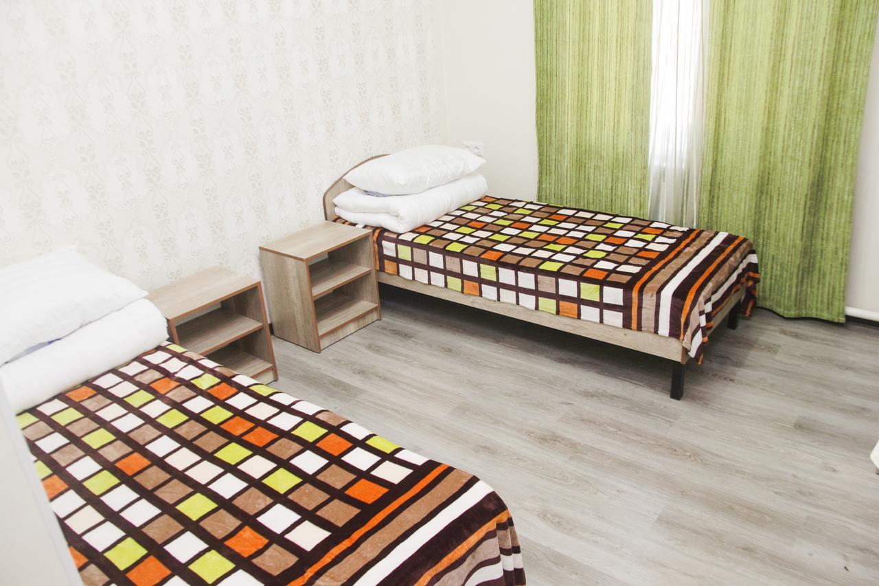 Hostel Esal Ош Екстериор снимка