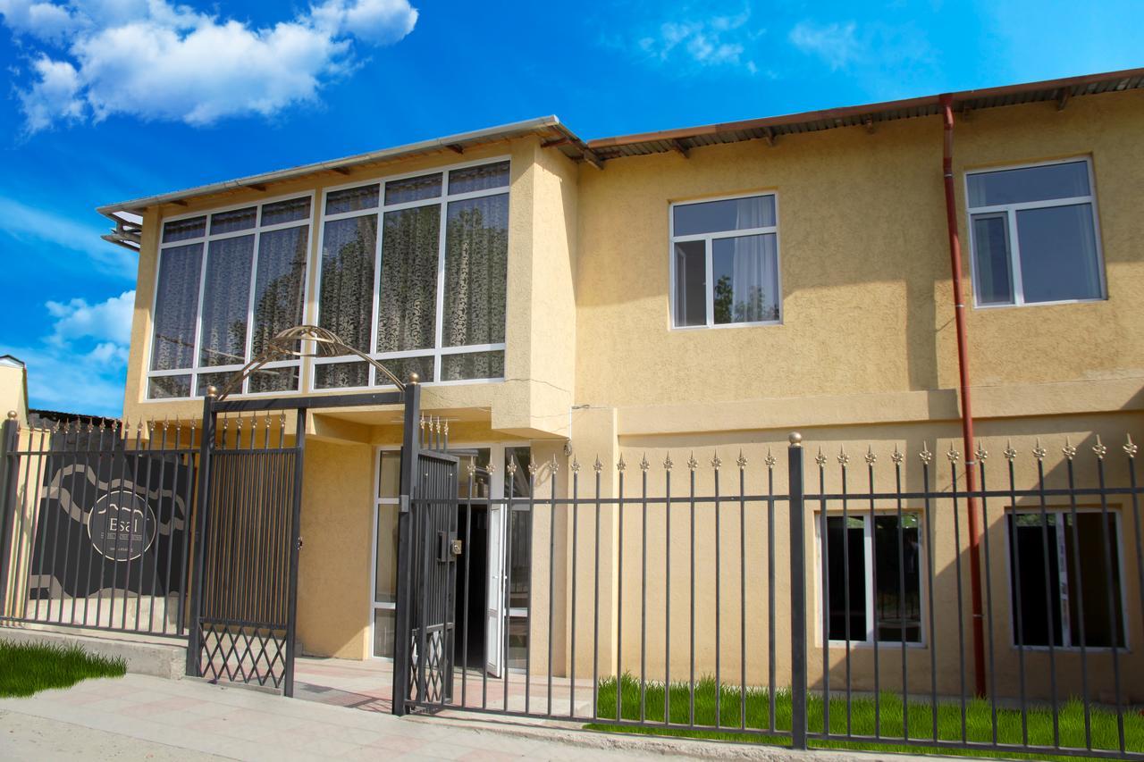 Hostel Esal Ош Екстериор снимка
