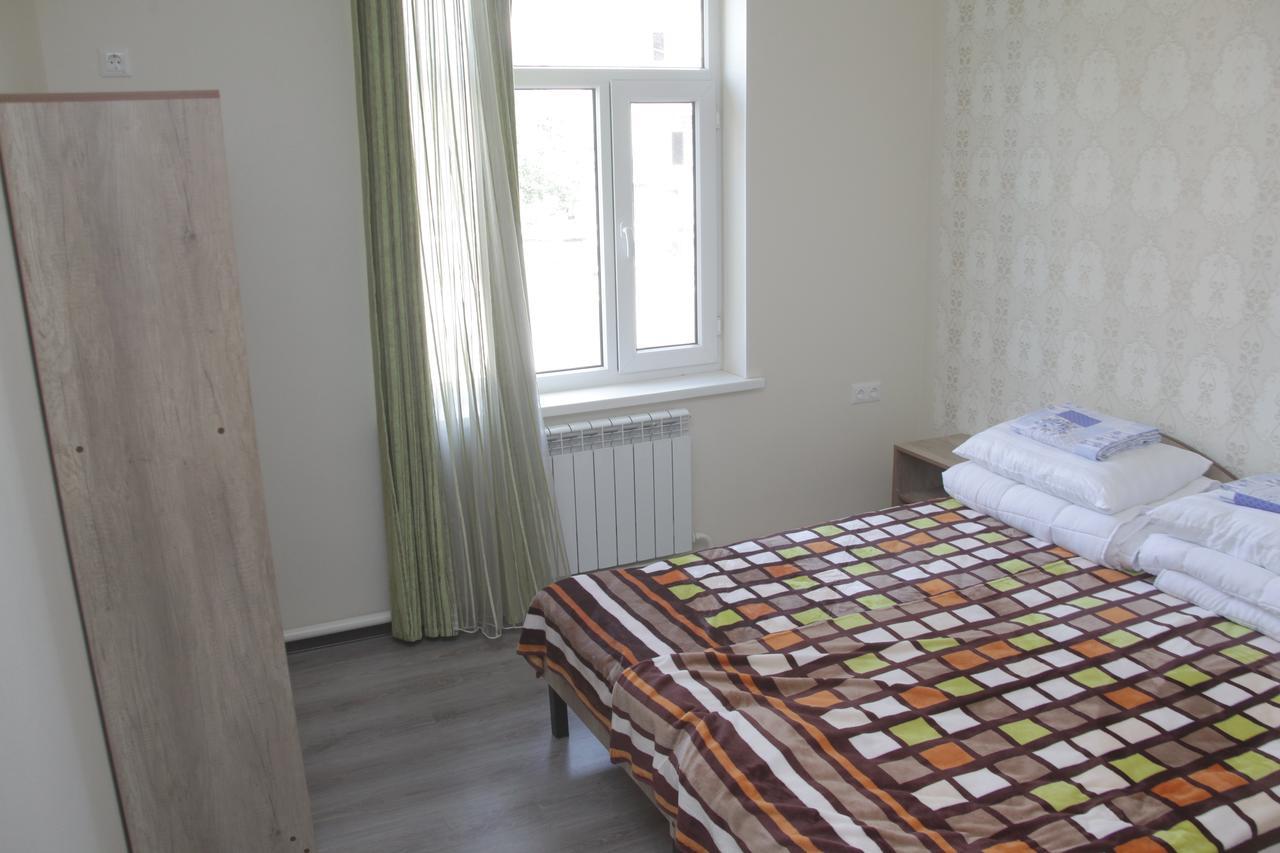 Hostel Esal Ош Екстериор снимка