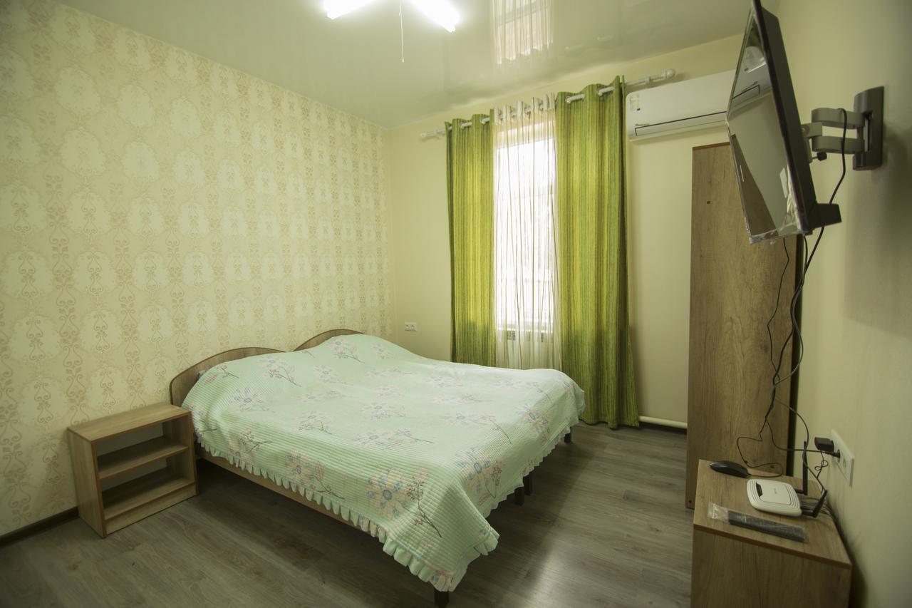 Hostel Esal Ош Екстериор снимка