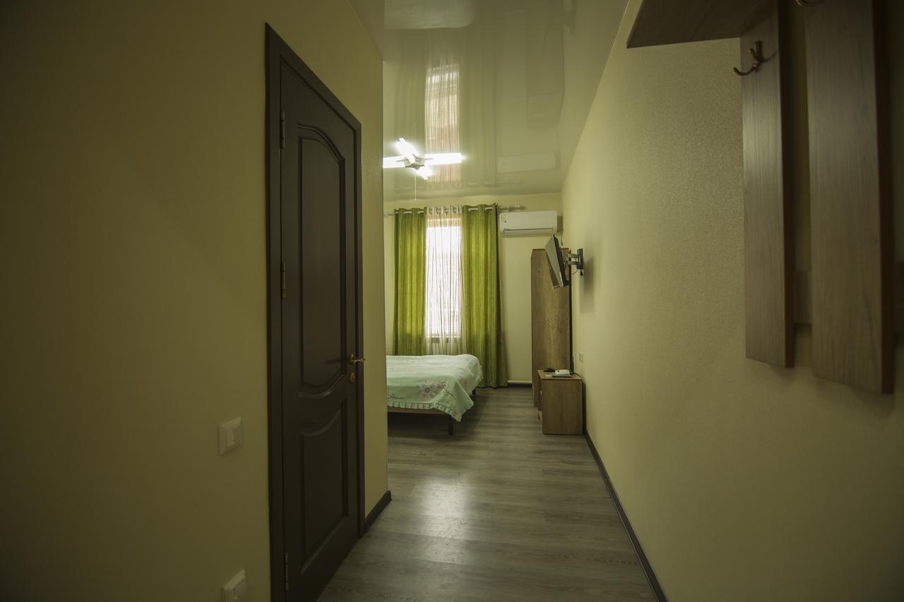 Hostel Esal Ош Екстериор снимка