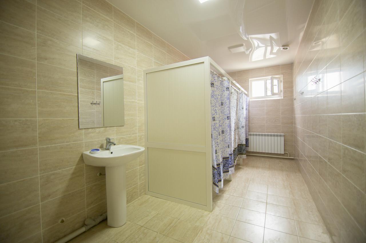 Hostel Esal Ош Екстериор снимка